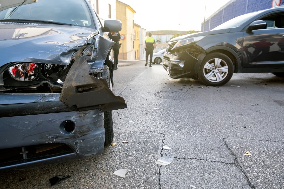 5 Common Mistakes People Make After a Car Accident | Alvendia, Kelly &  Demarest