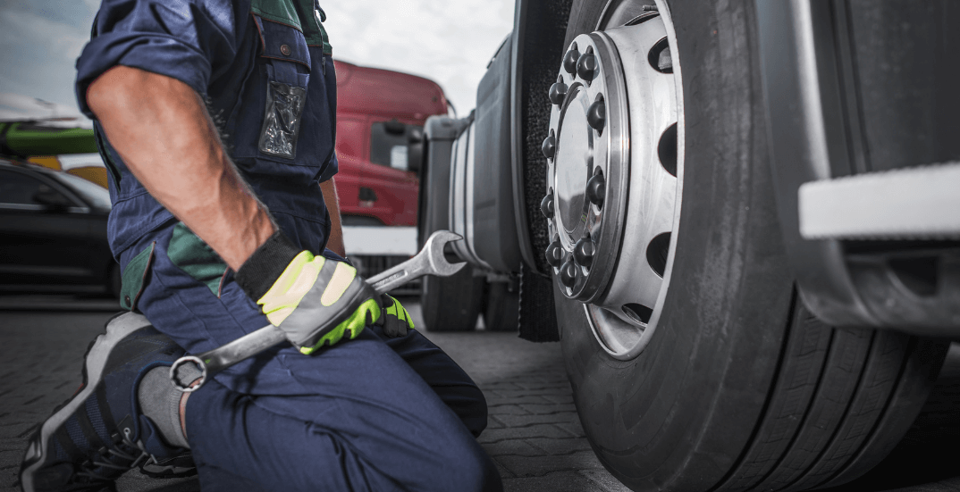Overloaded trucks: dangerous mechanical failures 